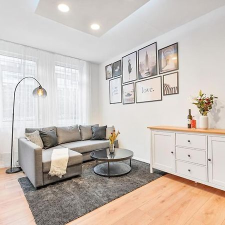 3-Zimmer-Wohnung In 莱昂贝格 外观 照片